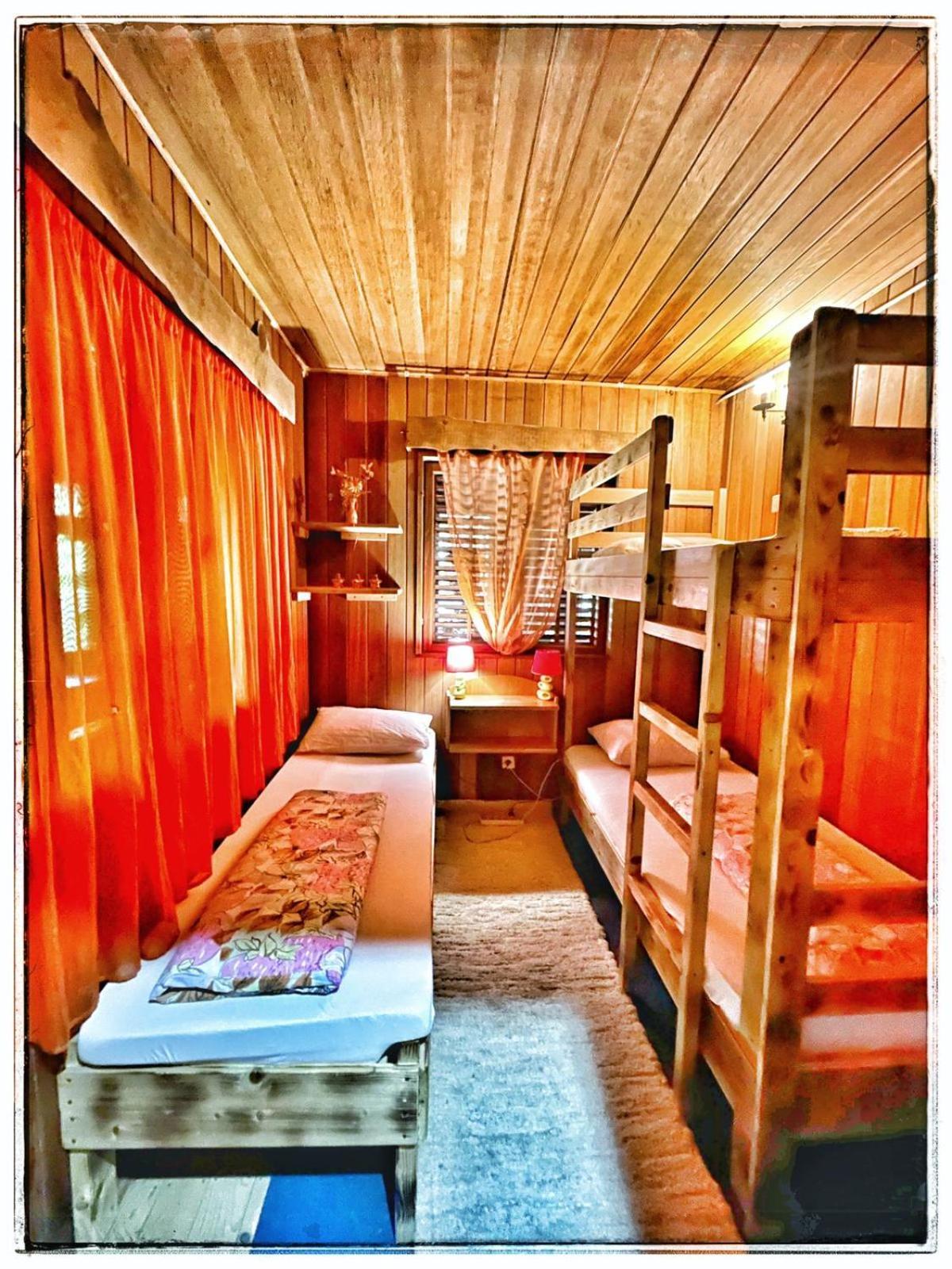 Holiday Home Nature Neno Visoko Bagian luar foto